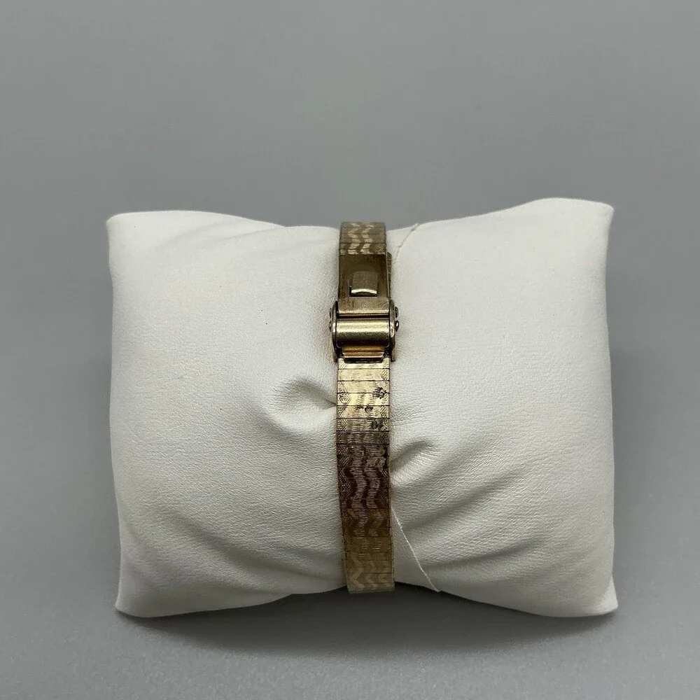 Vintage Bulova Womens Watch 18mm Red Dial Gold Tone 1976 Manual Wind 6.25
